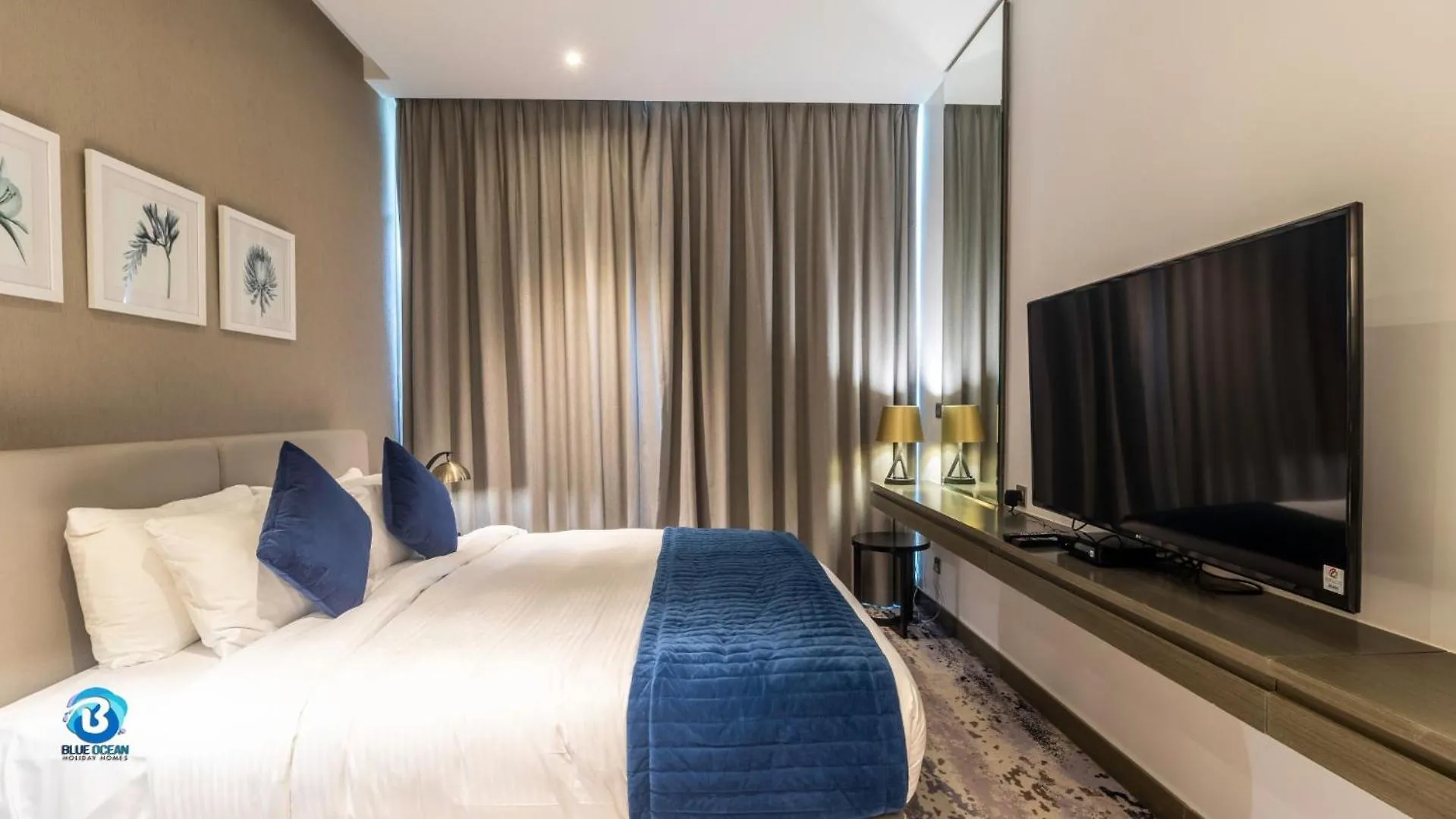 Apartment Damac Maison Prive, Canal View Studio And One Bedroom Apartments, Blue Ocean Holiday Homes Dubai