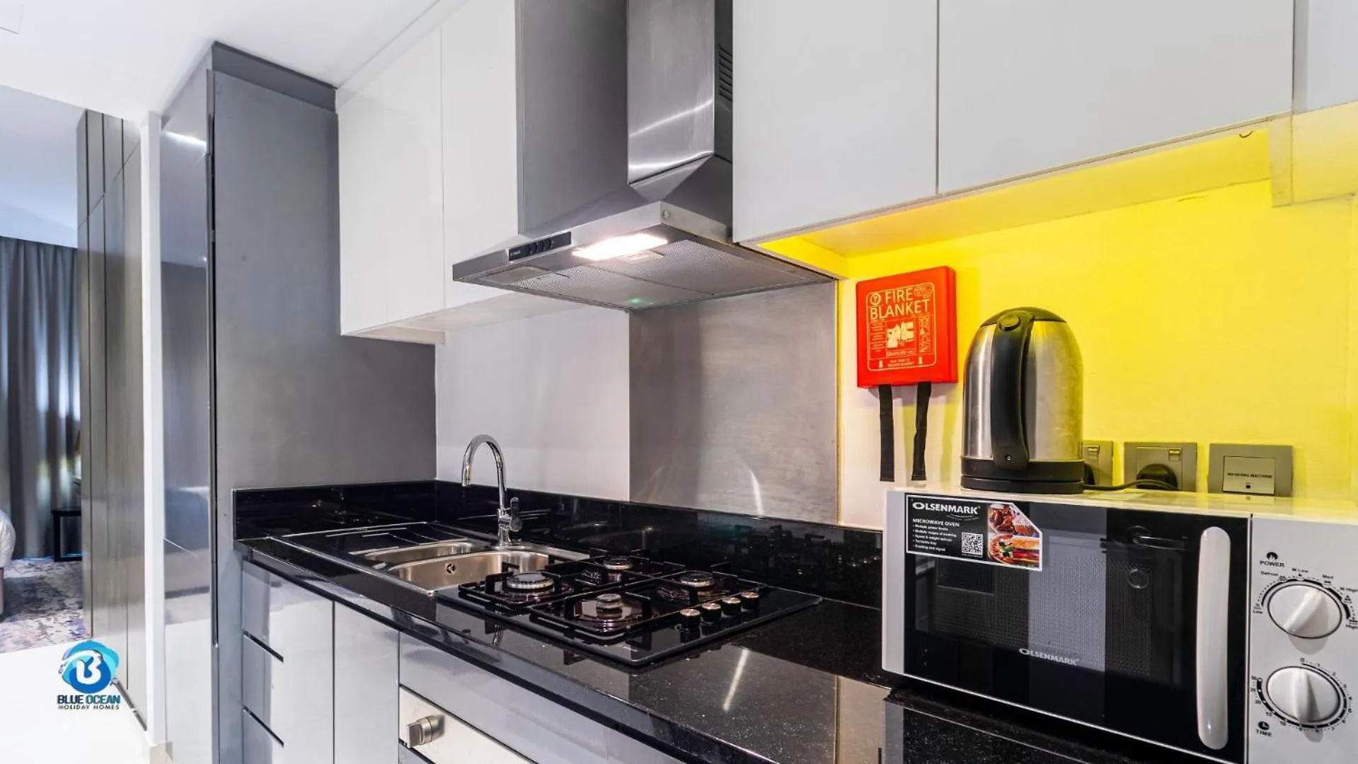 Damac Maison Prive, Canal View Studio And One Bedroom Apartments, Blue Ocean Holiday Homes Dubai United Arab Emirates